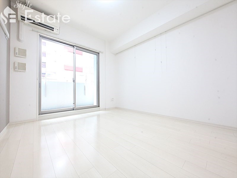 居室・リビング　内装