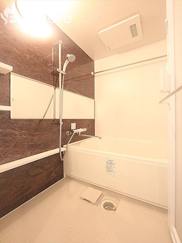 バス・シャワールーム　バスルーム