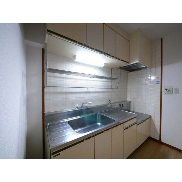 キッチン　ガスコンロ設置可 ※305号室の写真です