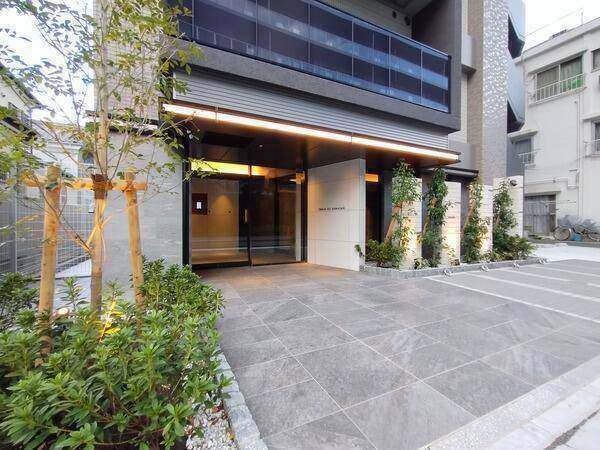 エントランス　角部屋です