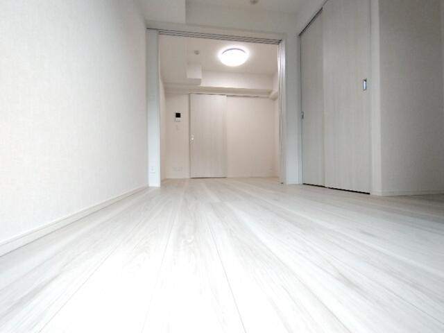 バルコニー　浴室乾燥機完備