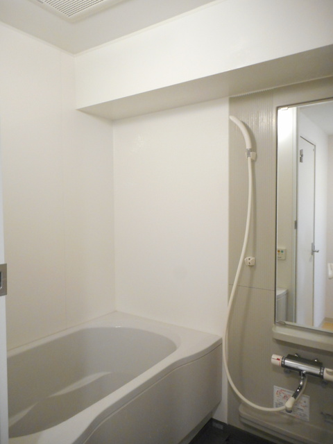 バス・シャワールーム　追焚給湯付きバス