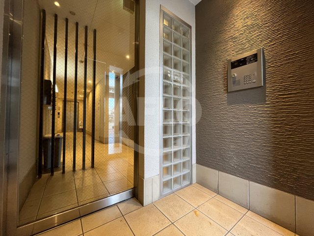 エントランス　アリビオ港晴　エントランス