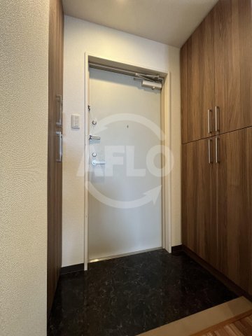 玄関　アリビオ港晴　玄関