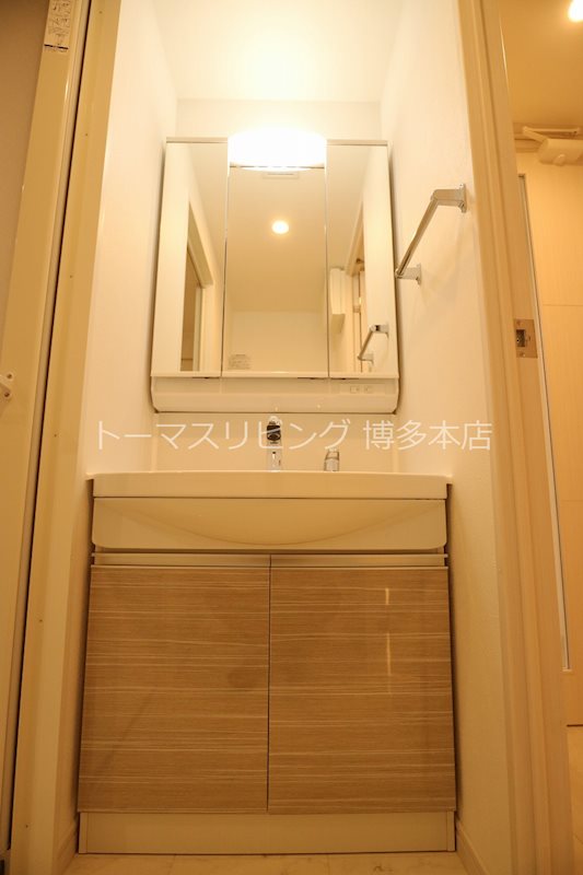 洗面設備　別号室の参考写真になります。