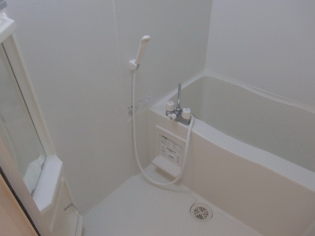 バス・シャワールーム　綺麗なお風呂でリラックスバスタイム。。