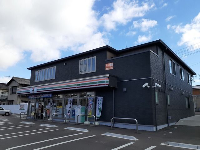 コンビニ　セブンイレブン岡山郡店（コンビニ）まで450m