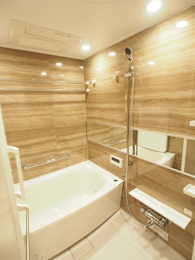 バス・シャワールーム　お風呂で日々の疲れを落としましょう