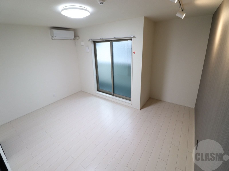 居室・リビング　９．７帖の洋室です