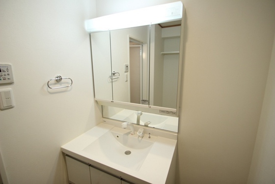 洗面設備　※別部屋の写真です