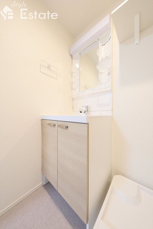 洗面設備　同仕様内装