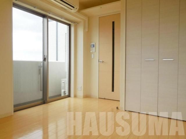 居室・リビング　室内