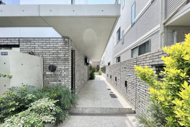 エントランス　エントランス