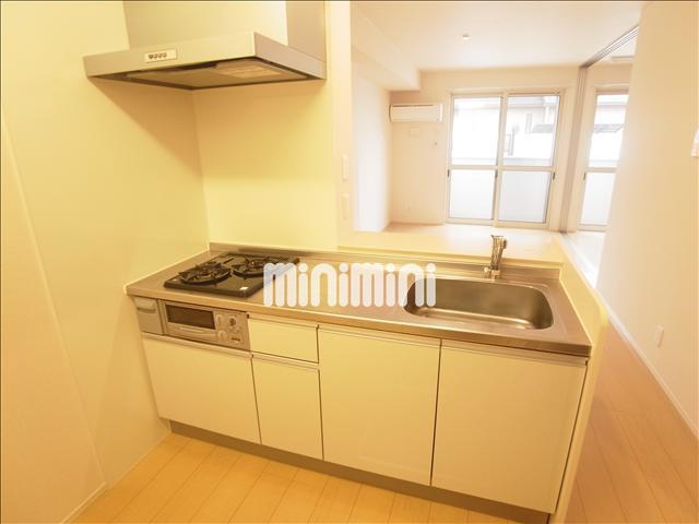 キッチン　２口コンロ付きのシステムキッチン、対面式で使いやすいです。