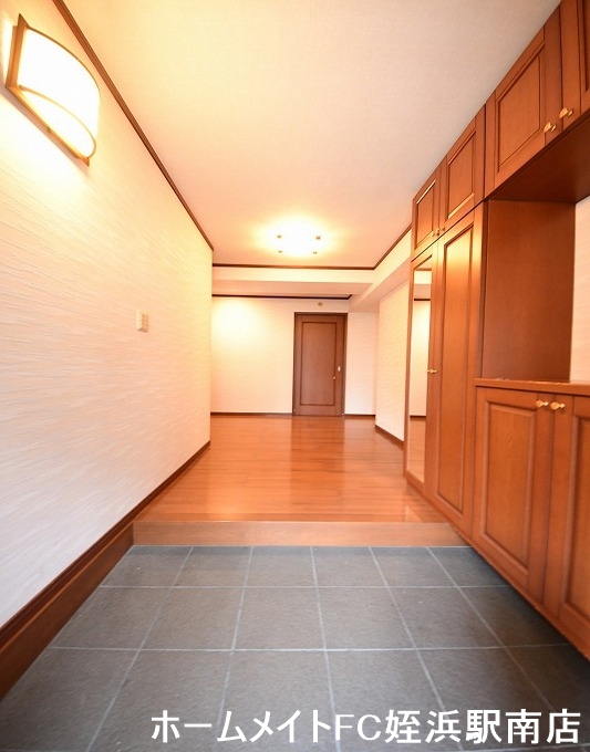 玄関　★大型シューズボックス付きの広々玄関♪★