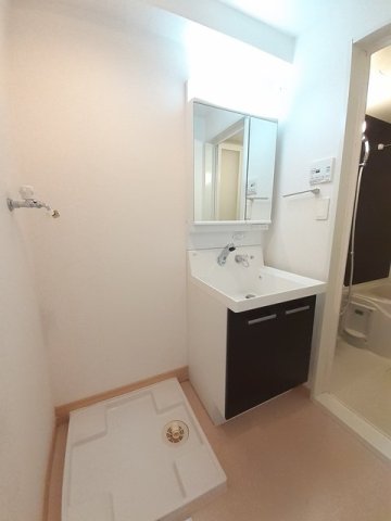 洗面設備　使いやすい洗面所です