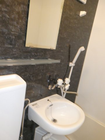 洗面設備　同仕様