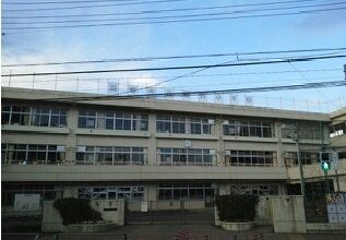 小学校　柏野小学校（小学校）まで210m