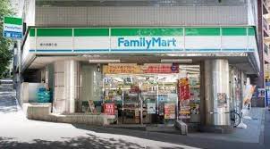 コンビニ　ファミリーマート 南大塚通り店（コンビニ）まで402m