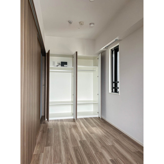 居室・リビング　寝室