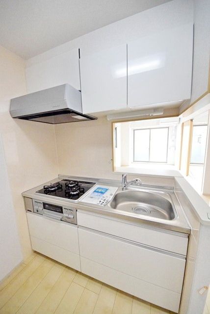 キッチン　★３口ガスシステムキッチン★