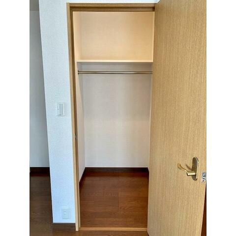 収納　ハンガーラック付きで楽々収納♪