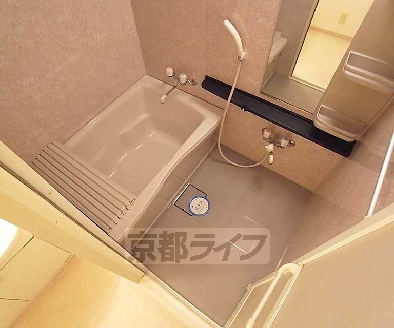 バス・シャワールーム　ゆったりセパレート。