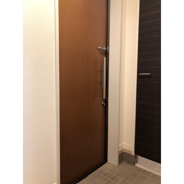 玄関　同タイプ・別部屋画像