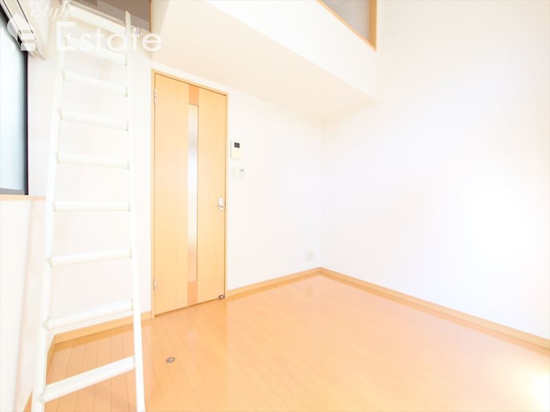 居室・リビング　内装