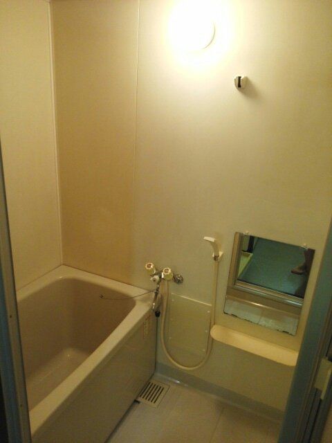 バス・シャワールーム　バス