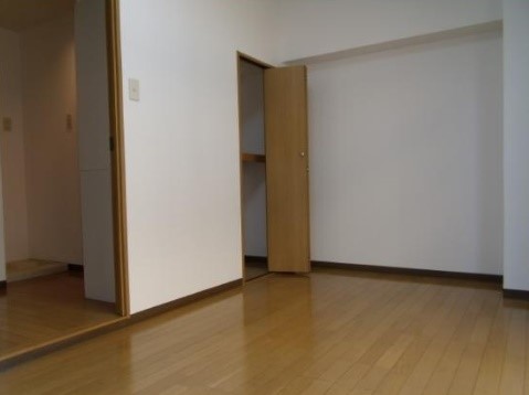 居室・リビング　弊社は全物件が仲介手数料半月分+税でご紹介可能です。