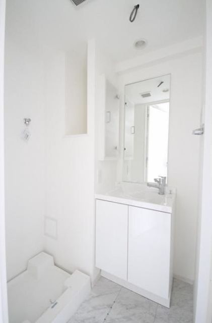 洗面設備　同物件別部屋写真