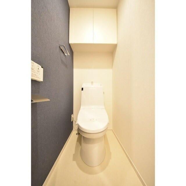 トイレ　同物件別部屋写真