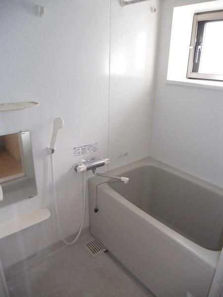 バス・シャワールーム　バスルーム