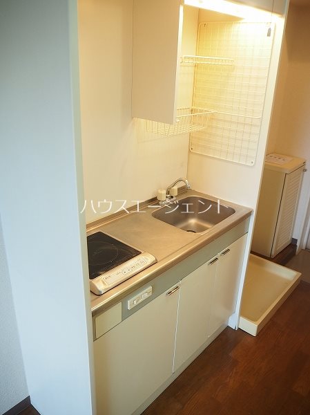 キッチン　使いやすいキッチンです。※写真は別部屋です