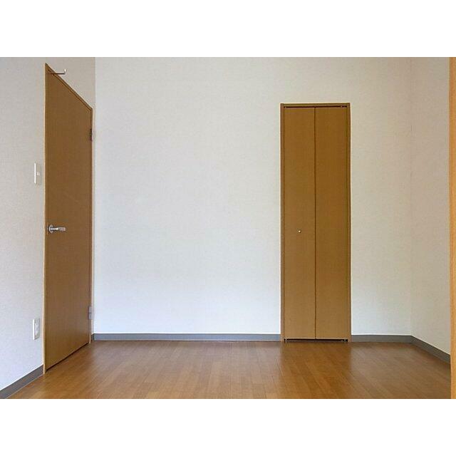 その他部屋・スペース　洋室２　※別号室の参考写真です(現況優先・仕様違いの場合あり