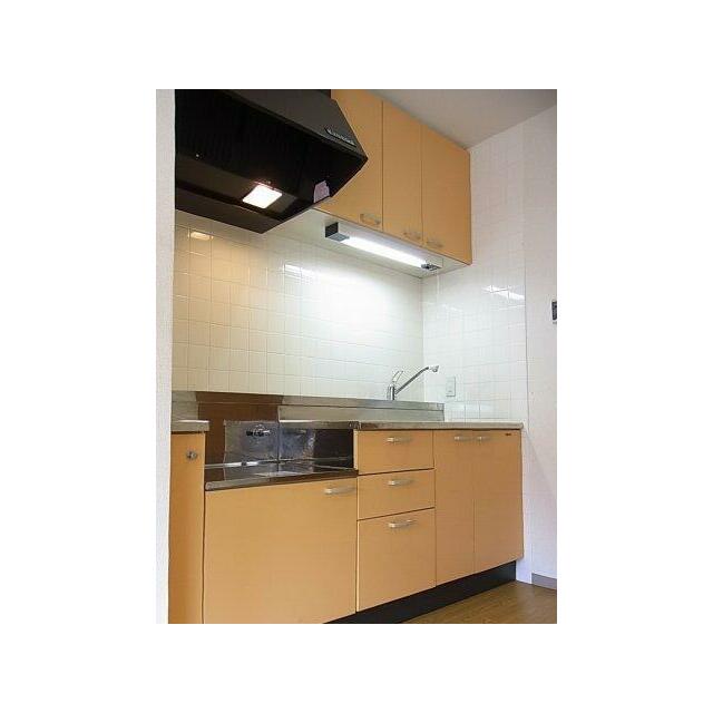 キッチン　※別号室の参考写真です(現況優先・仕様違いの場合あり)