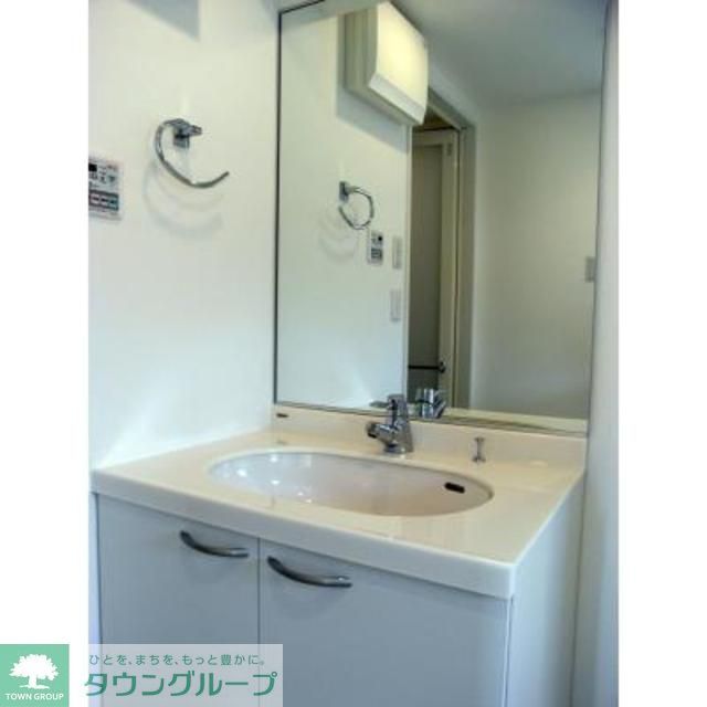 洗面設備　※写真は同タイプ住戸です。