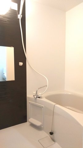 バス・シャワールーム　お風呂で日々の疲れを落としましょう