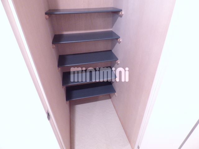 その他設備　広々としたシューズクローゼット