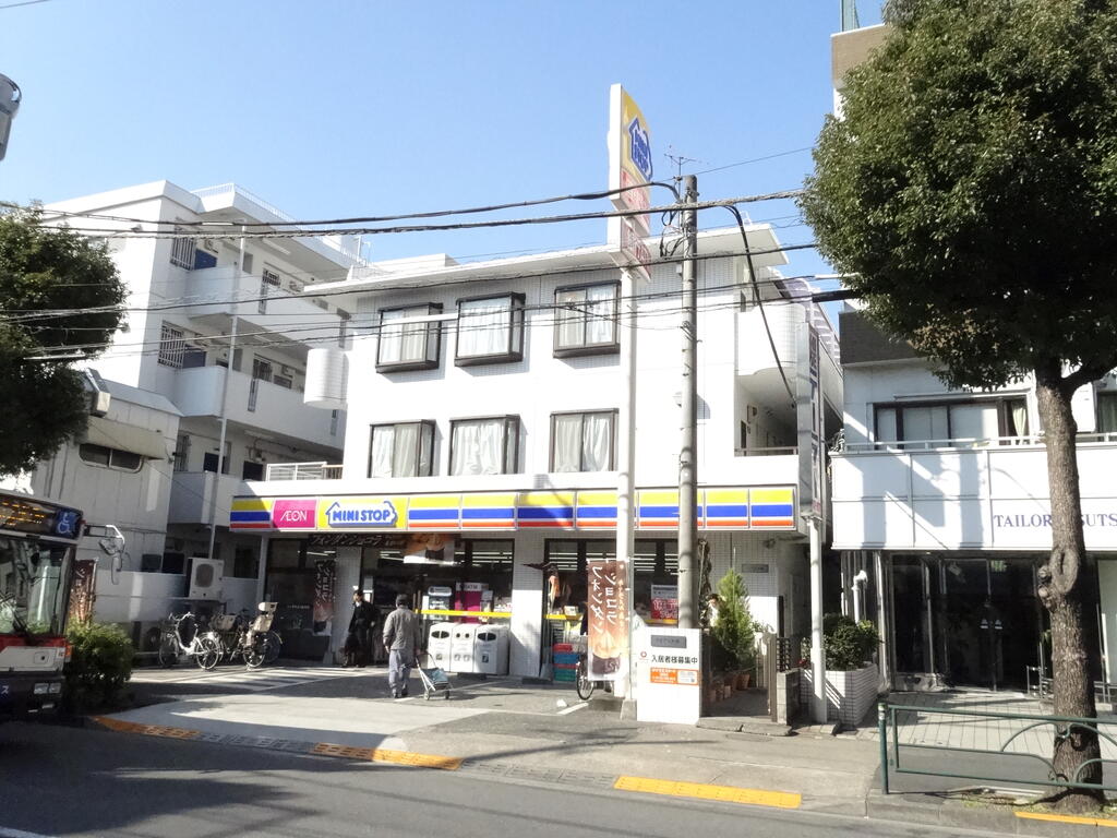 コンビニ　ミニストップ大田中央店（コンビニ）まで174m