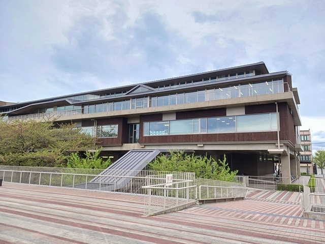 役所　能代市役所本庁舎（役所）まで2003m