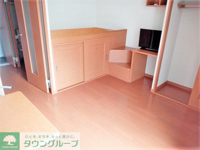 居室・リビング　備品は部屋毎に異なります。１Ｆのみフローリング