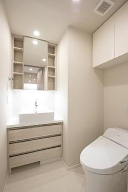 洗面設備　※写真は同タイプ住戸です。