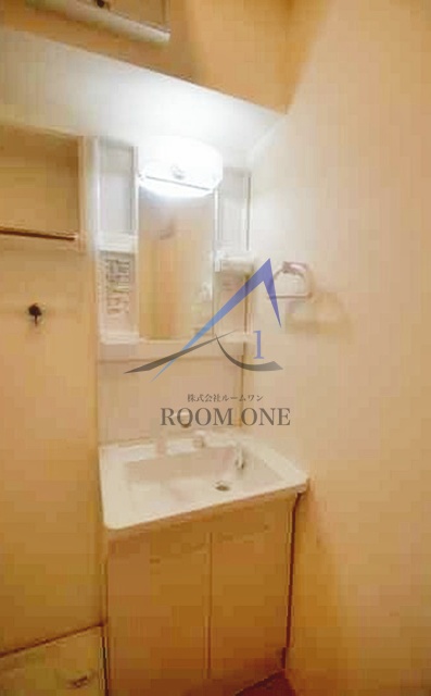 洗面設備　独立洗面台です。