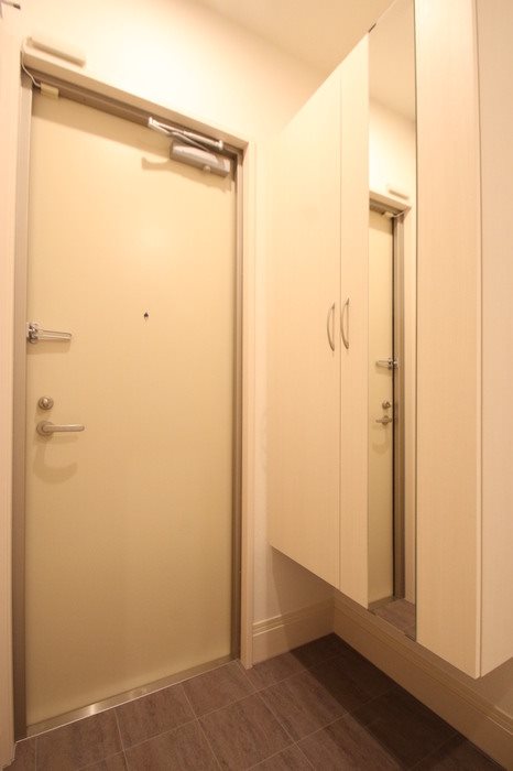 玄関　玄関　※別号室参考写真