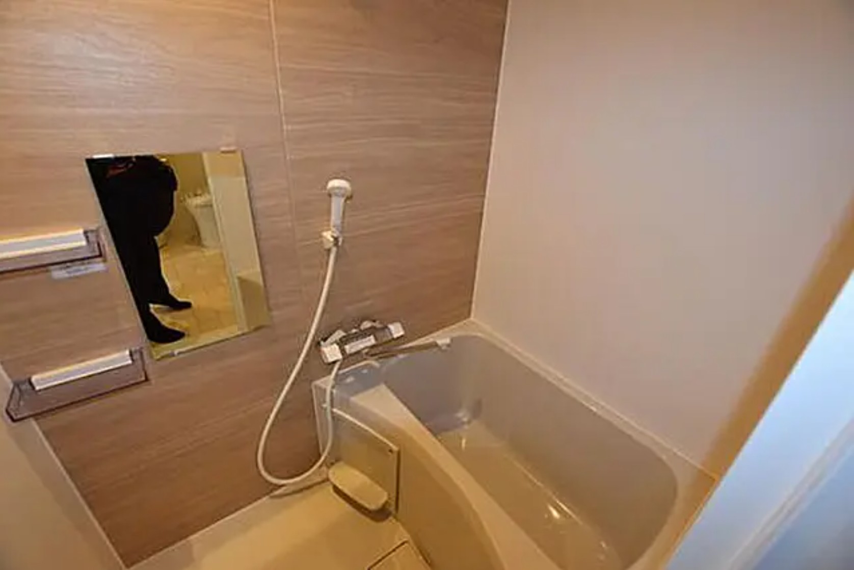 バス・シャワールーム　風呂