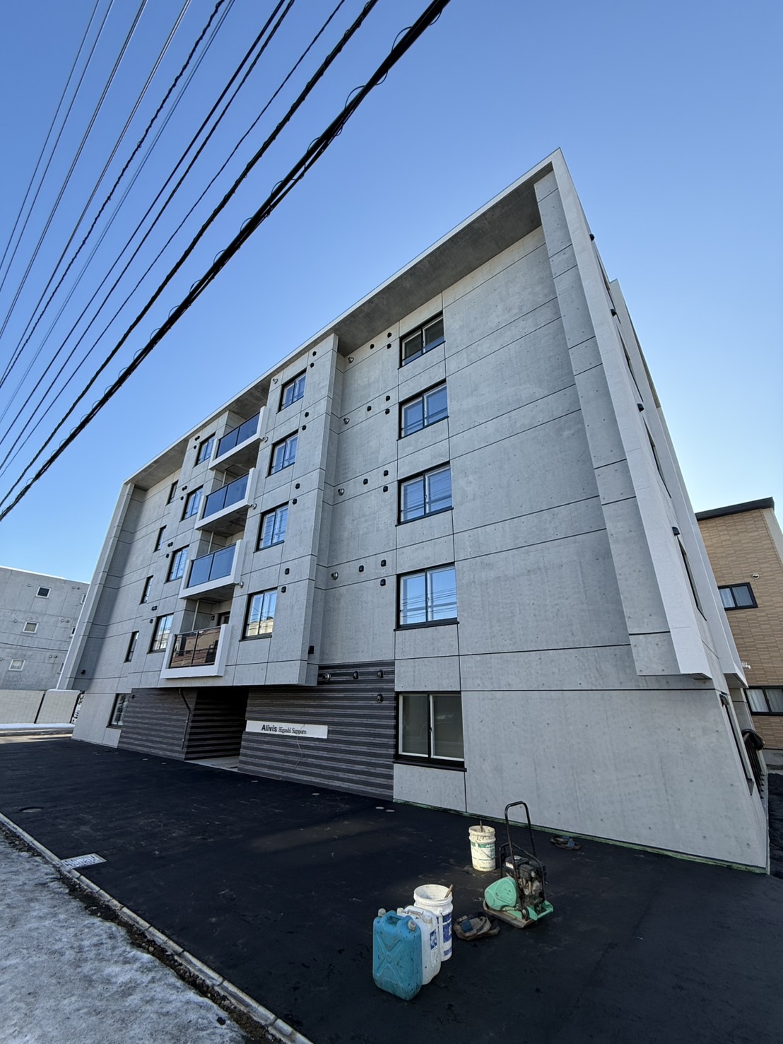 建物外観　都市ガス使用の人気のデザイナーズ仕様のお部屋です♪★