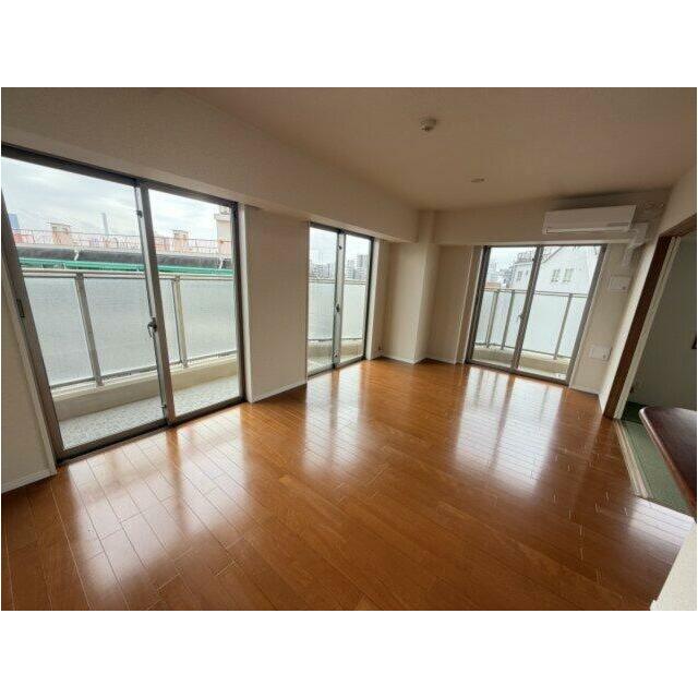 居室・リビング　うれしい二面採光