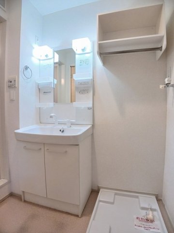 洗面設備　コンパクトで使いやすい洗面所